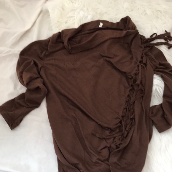 🎈✨HP✨ 🎈NWOT Assymmetric Hem Long Sleeve - Picture 2 of 4